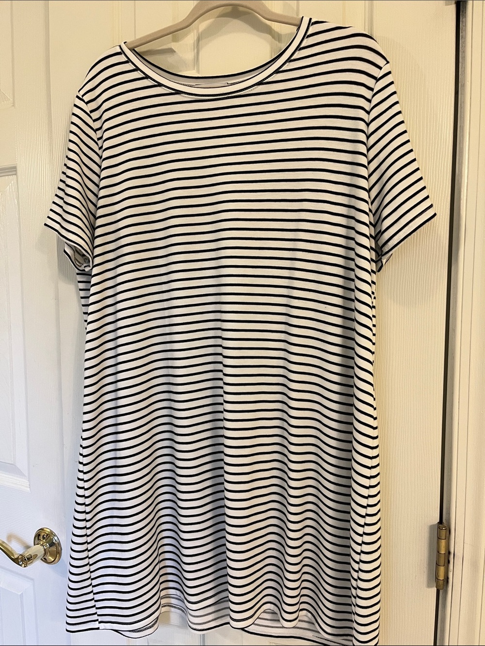 Classic Black & White Striped T-Shirt Dress Moon Ryder EUC